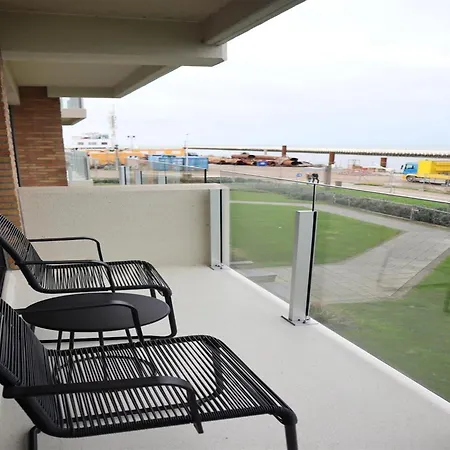 Apartment Den Oever V 108 With A View Of The Fairway